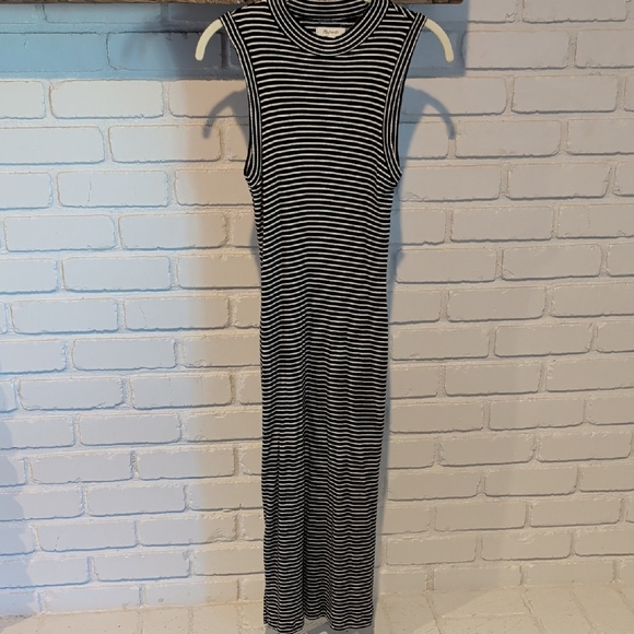 Madewell Ribbed Mockneck Midi Dress in Stripe - Picture 6 of 9